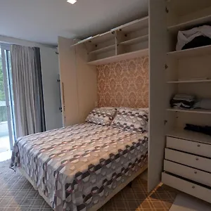 https://gaudi-loft-design-06.camposdojordaohotels.net